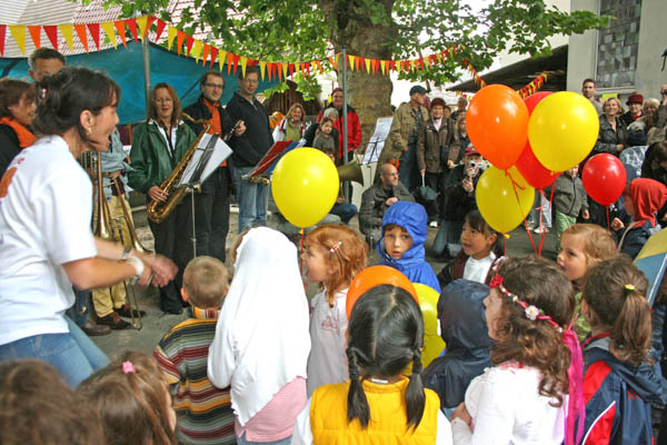 Beim 100sten Geburtstag des Kindergartens, 2007.